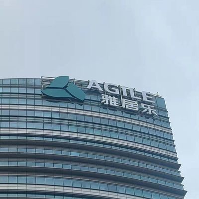 Οδηγημένες ελαφριές επιχείρησης ονόματος λογότυπων κτηρίου επιστολές καναλιών σημαδιών τρισδιάστατες